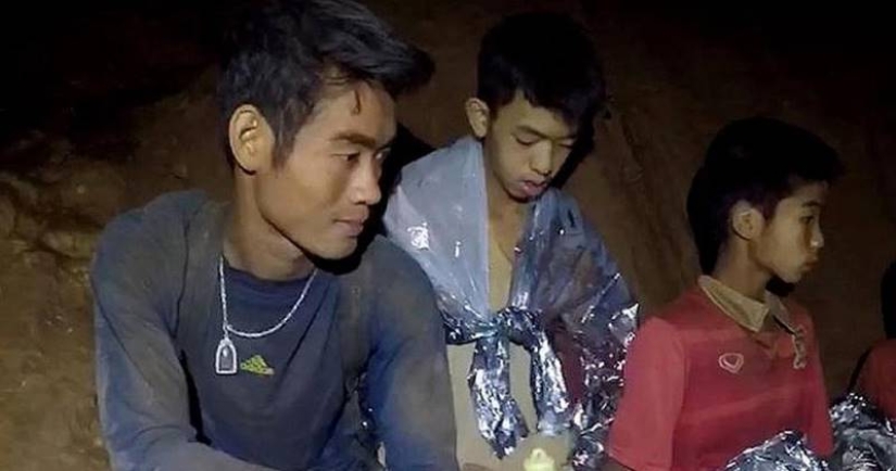 The story of a coach from a Thai cave who taught children to meditate and thus saved them