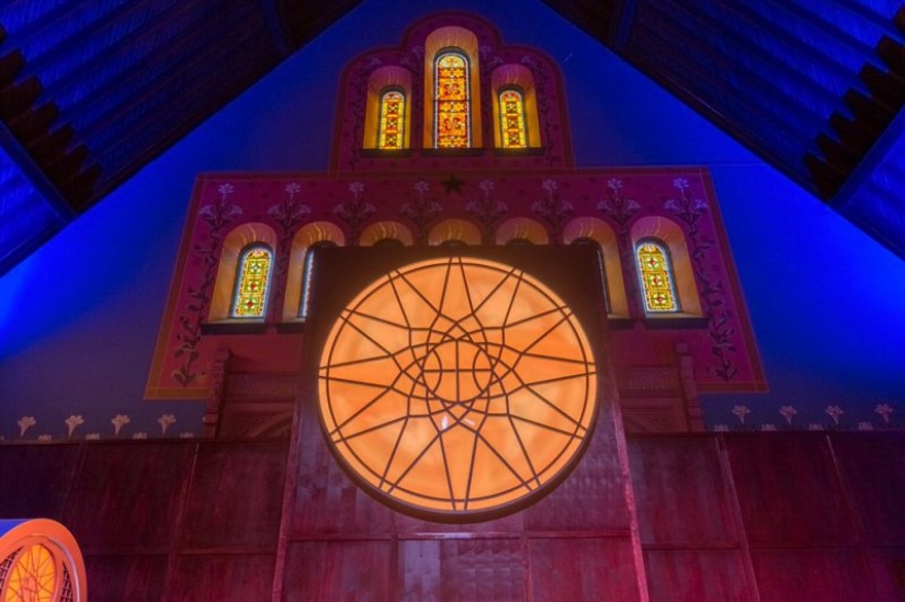 The "Temple of Basketball" opened in Chicago