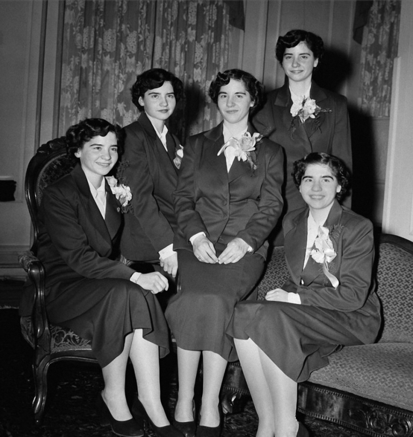 The tragic fate of the Dion quintuplets