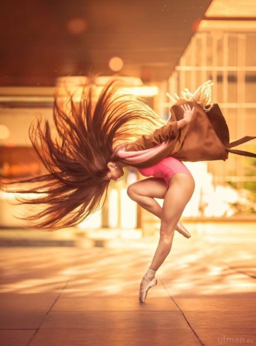 The whole world is a stage: dynamic photos of dancers on the streets and beaches by Anna Ullman