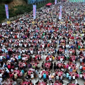 The Wonders of Chinese Fast Food: how to feed 20 thousand people in a couple of hours