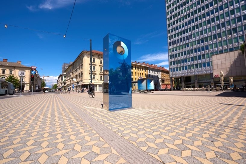 There is a device on the streets of Ljubljana that measures how blue the sky is