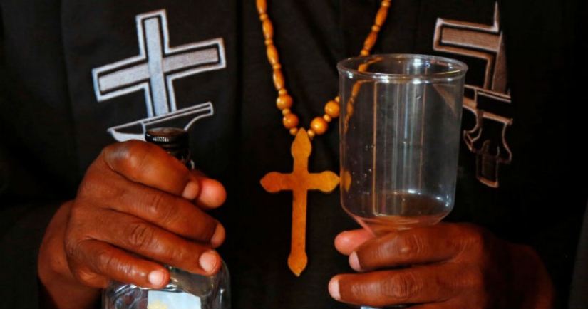 "There is nothing wrong with alcohol!": how services are held in a church for drunkards