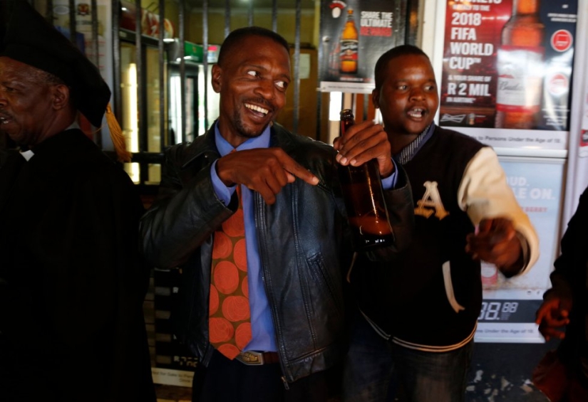 "There is nothing wrong with alcohol!": how services are held in a church for drunkards