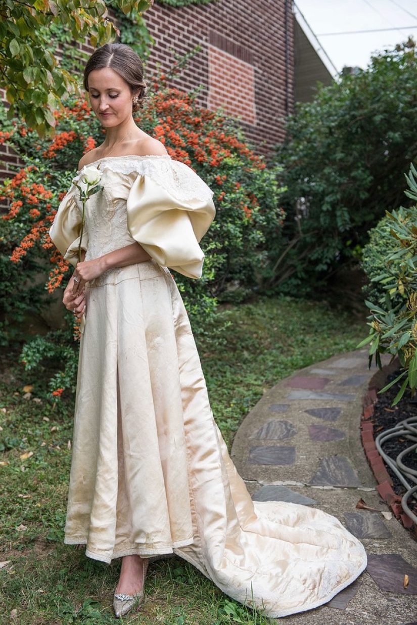This bride is the 11th in her family to wear this 120—year-old wedding dress