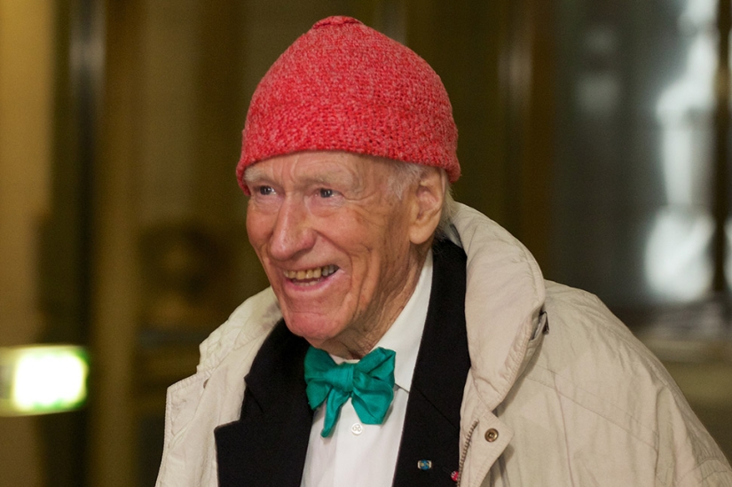 This humble grandpa in a beanie is actually a Norwegian billionaire from the Forbes list