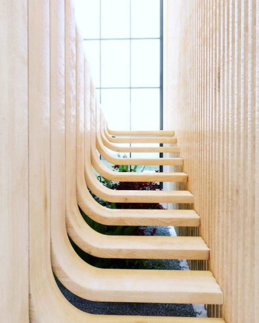 This minimalist staircase resembles a strand of DNA