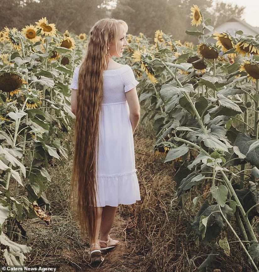 Three nuts for Rapunzel: long and luxurious hair thanks to peanut butter