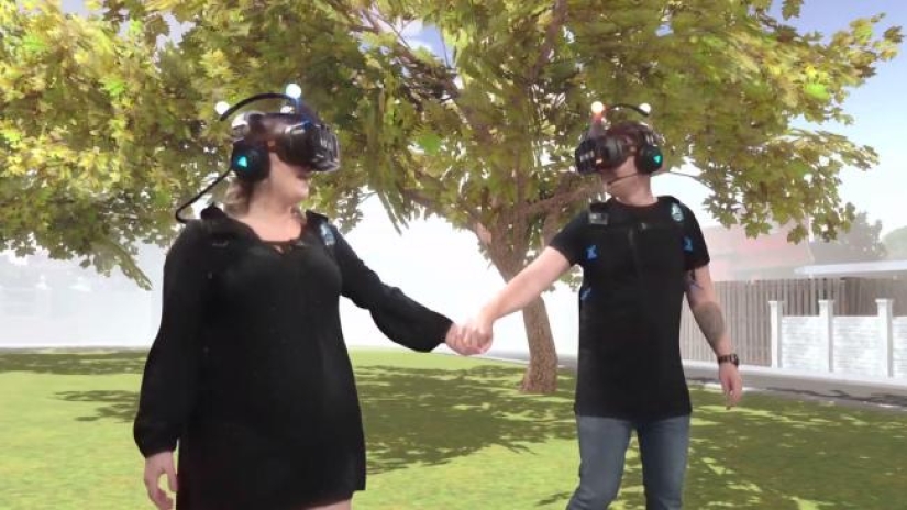 To propose to the girl, the Australian reproduced her favorite childhood place in virtual reality