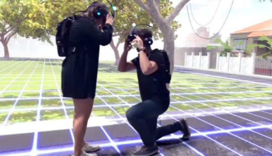 To propose to the girl, the Australian reproduced her favorite childhood place in virtual reality