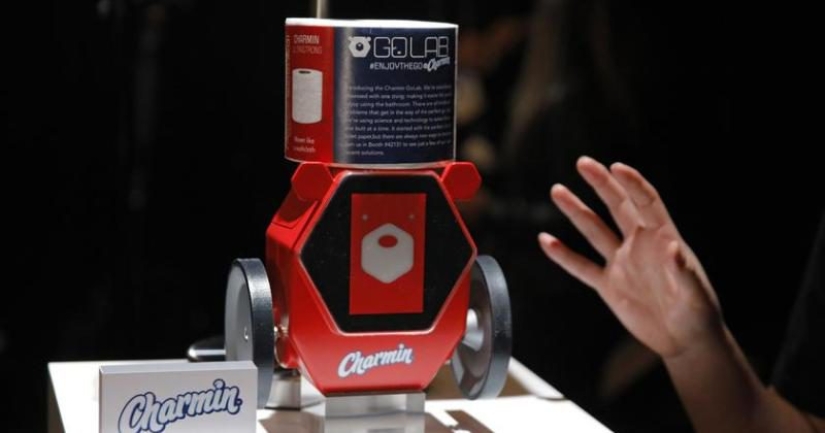 Toilet paper feeding robot, Icartoshka and other achievements of CES 2020 technology