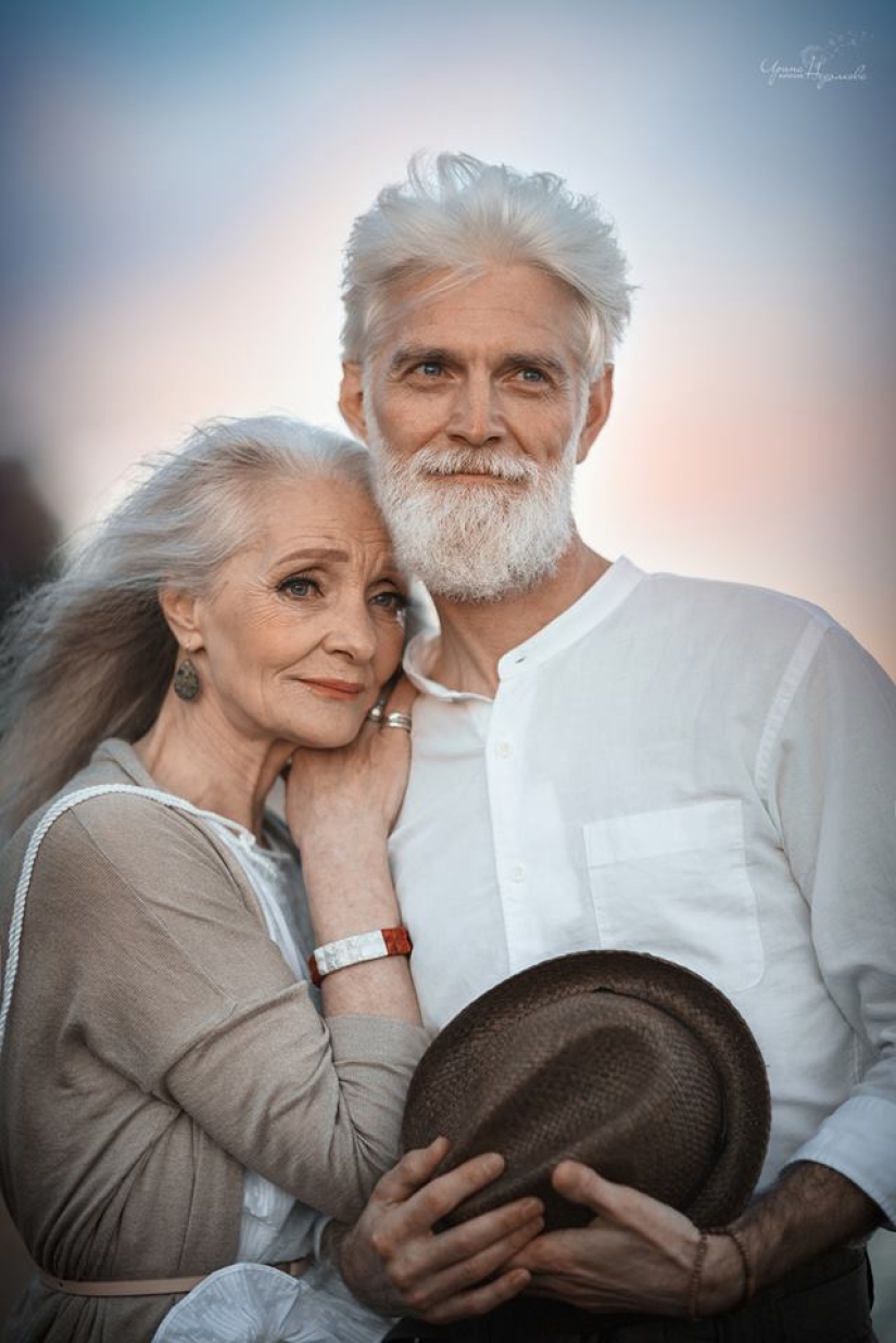 Touching photo shoot of an elderly couple from a Russian photographer