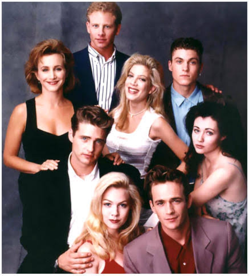 Tragedy behind the scenes: the unhappy life of the smiling actors of the TV series "Beverly Hills 90210"