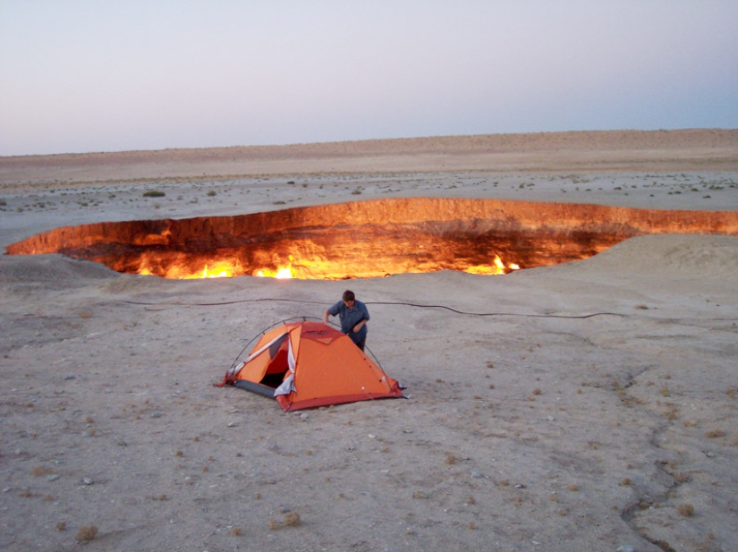 Turkmenistan is looking for a way to close the "Gates of Hell– - a gas crater that has been burning for 50 years