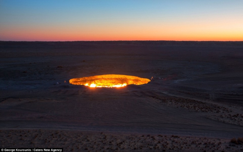 Turkmenistán está buscando una manera de cerrar las "Puertas del Infierno", un cráter de gas que ha estado ardiendo durante 50 años