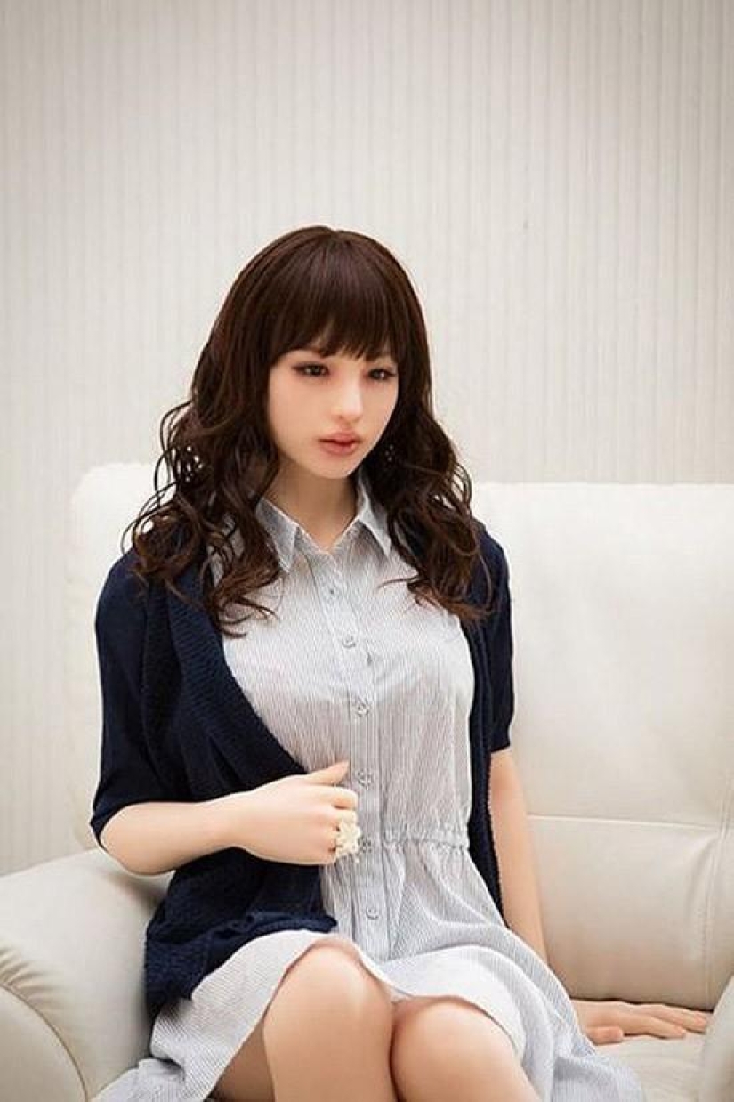 Ultra-realistic rubber girlfriends of Japanese men