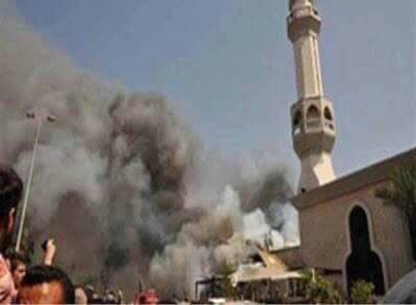 Un ataque terrorista en una mezquita egipcia mató a 235 personas