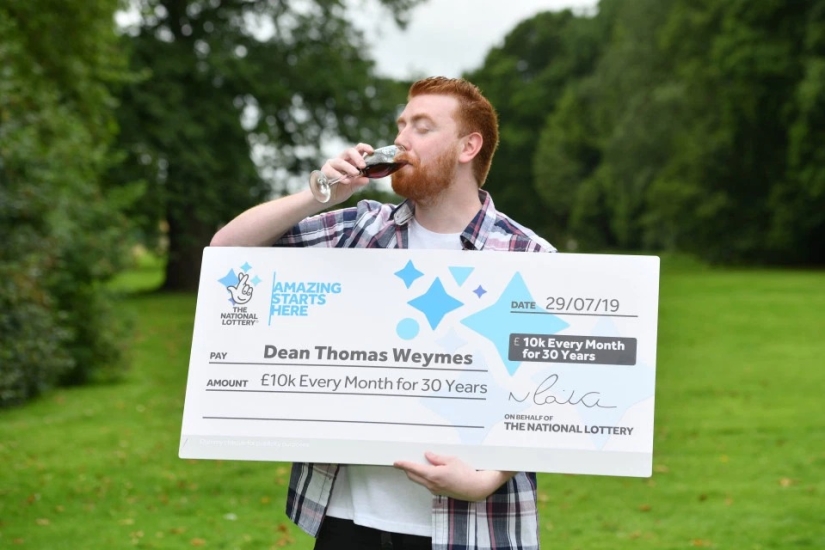 Un chico del Reino Unido ganó 30 años de una vida cómoda en la Lotería Nacional