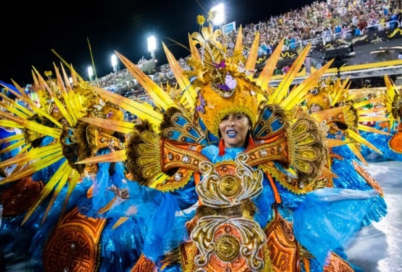 Un derroche de colores y emociones: el carnaval anual ha comenzado en Río de Janeiro