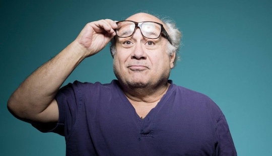 Un estudiante de Nueva York encontró la habitación secreta de la secta de Danny DeVito en su universidad