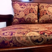 Un hombre de Volgogrado vende un sofá a un precio increíble