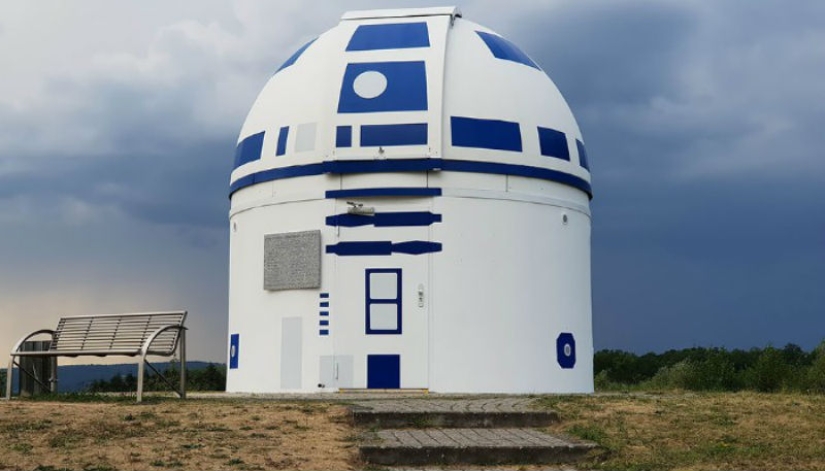 Un profesor alemán repintó el observatorio en el droide R2-D2 de Star Wars