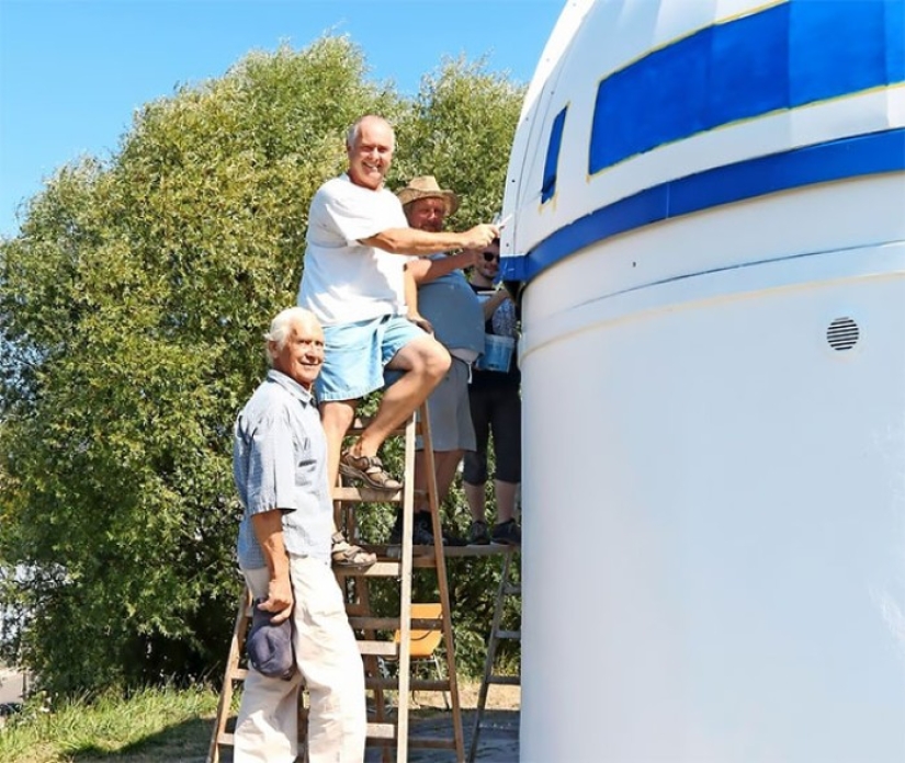 Un profesor alemán repintó el observatorio en el droide R2-D2 de Star Wars