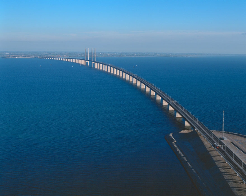 Un puente increíble se convierte en un túnel que conecta Dinamarca y Suecia