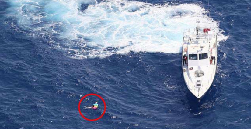 Un turista ruso que pasó 21 horas en un colchón de aire en mar abierto fue rescatado frente a la costa de Creta