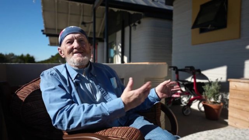 Un vagabundo de 70 años se convierte en la primera persona en vivir en una casa impresa en 3D