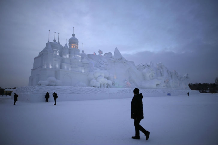 Una Canción de Hielo y Nieve: el festival internacional de escultura de hielo y nieve se lleva a cabo en China