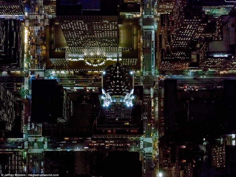 Una mirada desde el cielo a la "Gran Manzana" y a la "Ciudad de los Ángeles"