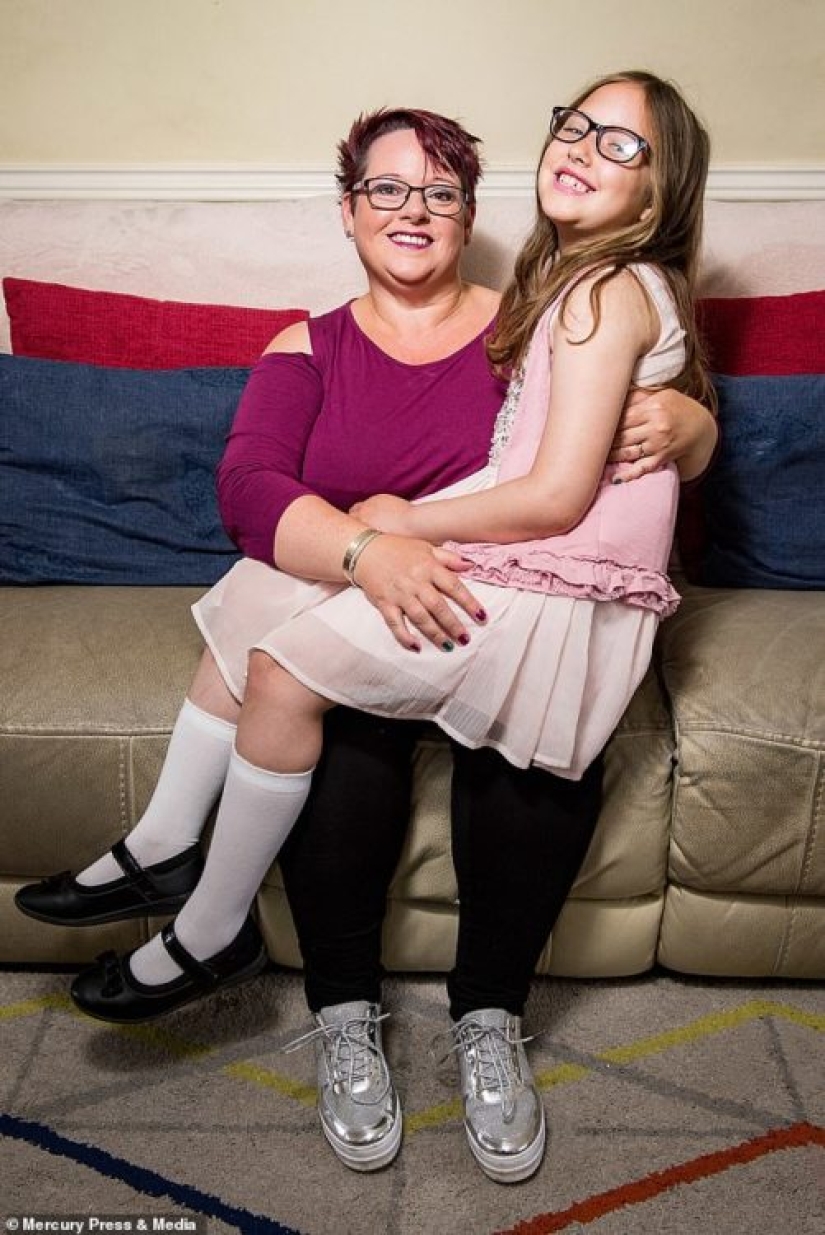 Una mujer británica de 50 años finalmente ha dejado de amamantar a su hija de 9 años