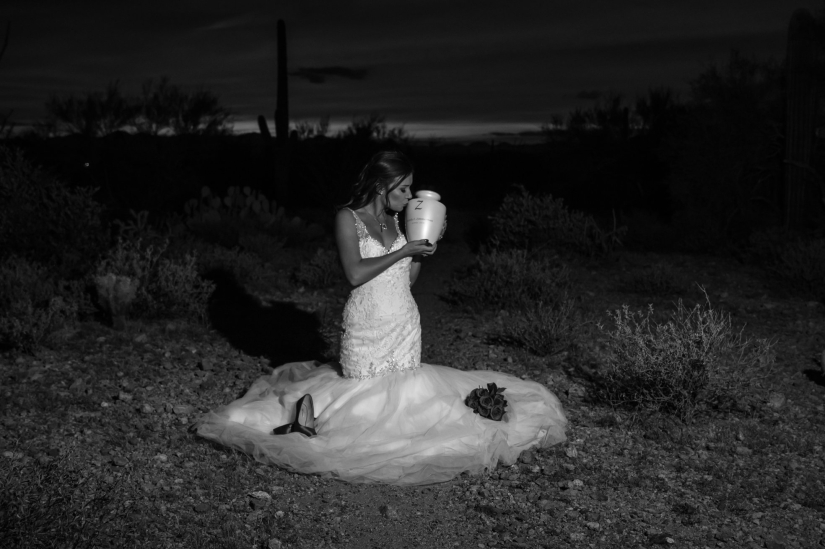 Una niña "se casó" con un novio muerto: una sesión de fotos de boda que te hará llorar
