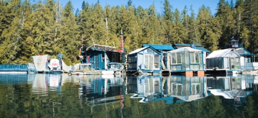 Una pareja de Canadá construyó la isla de sus sueños y ha vivido en ella durante 29 años