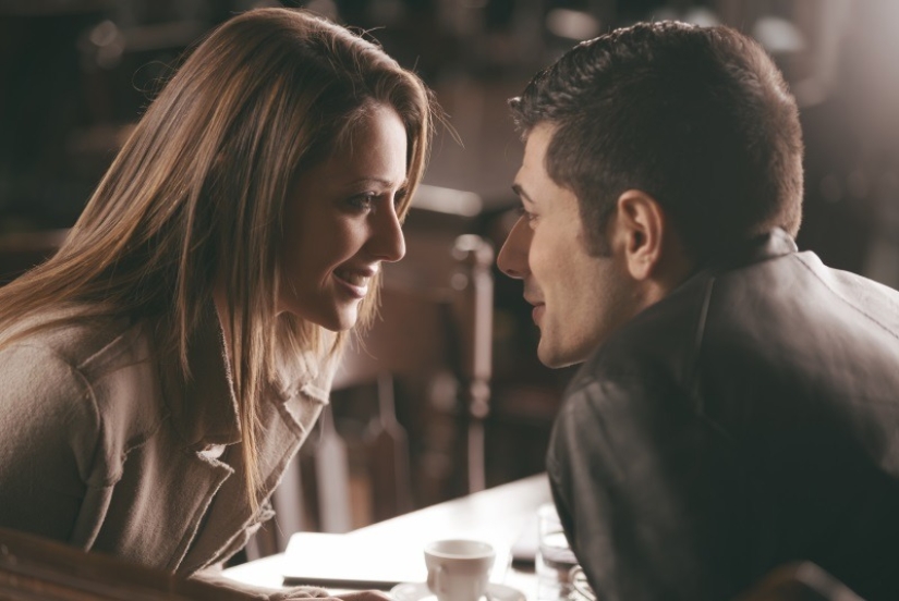 Unconscious attraction: secret signals that indicate that they are in love with you