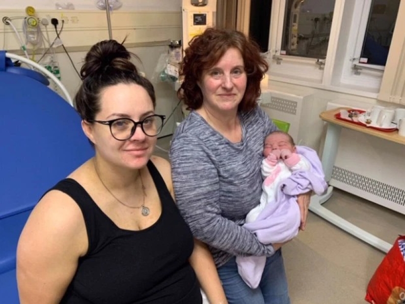 Under one star: baby, mother and grandmother were born on the same day