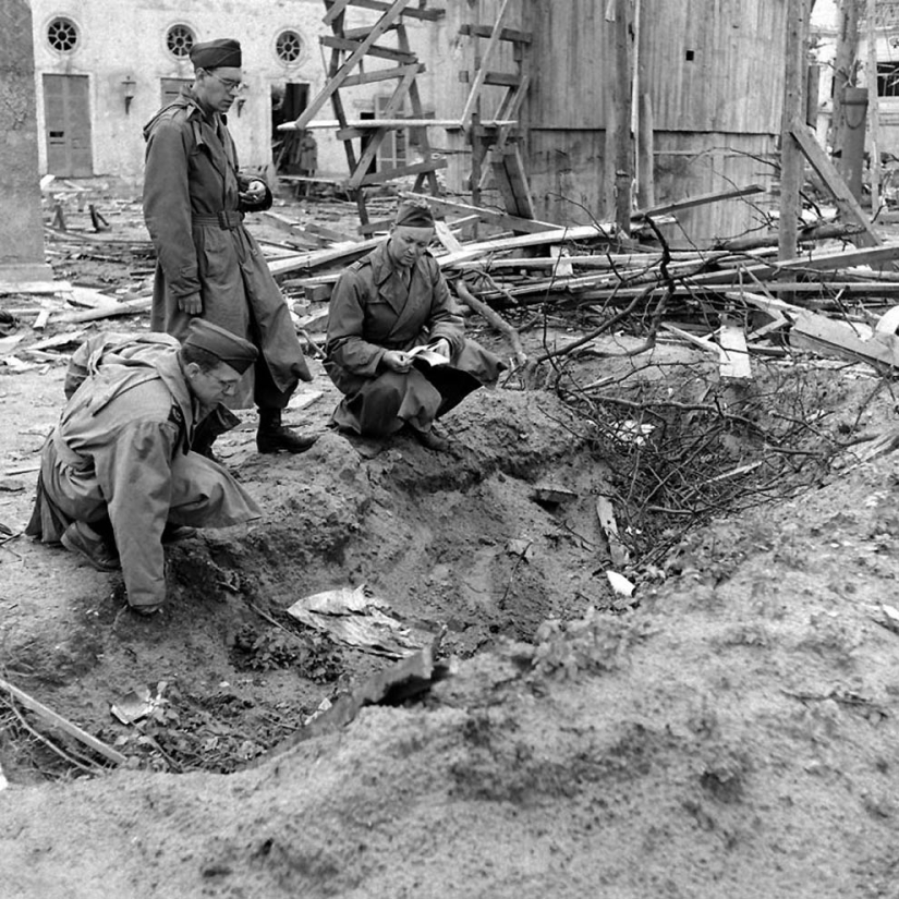 Unknown photos of Hitler's bunker taken in April 1945