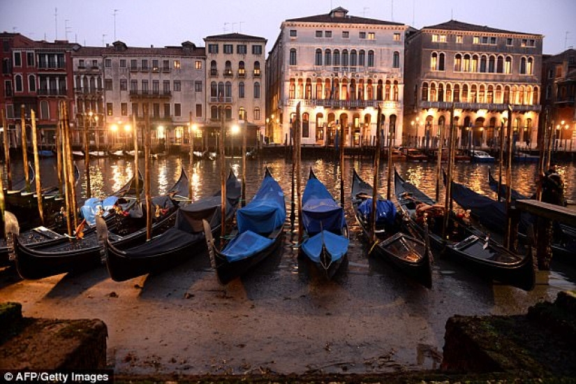 Venice's legendary canals are drying up due to abnormal weather