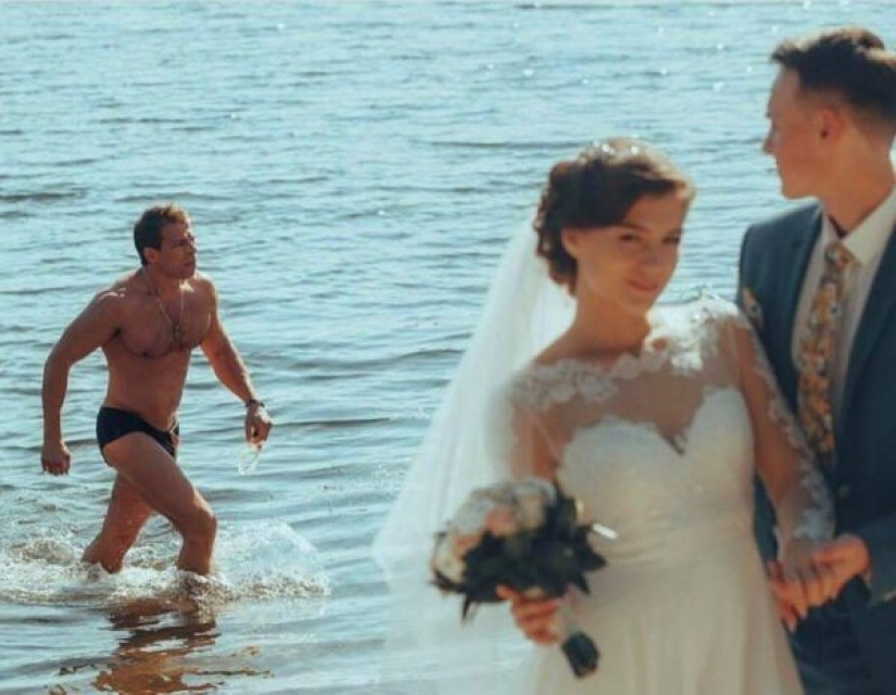 Versión gay del meme "Chico infiel": el novio miró al deportista sexy justo durante la boda
