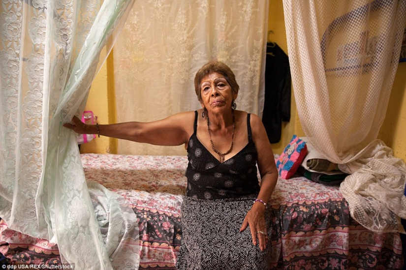 Viejos regaños: ¿dónde terminan las prostitutas mexicanas que se han vuelto demasiado mayores para la profesión