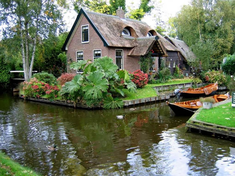 Village without roads in the Netherlands