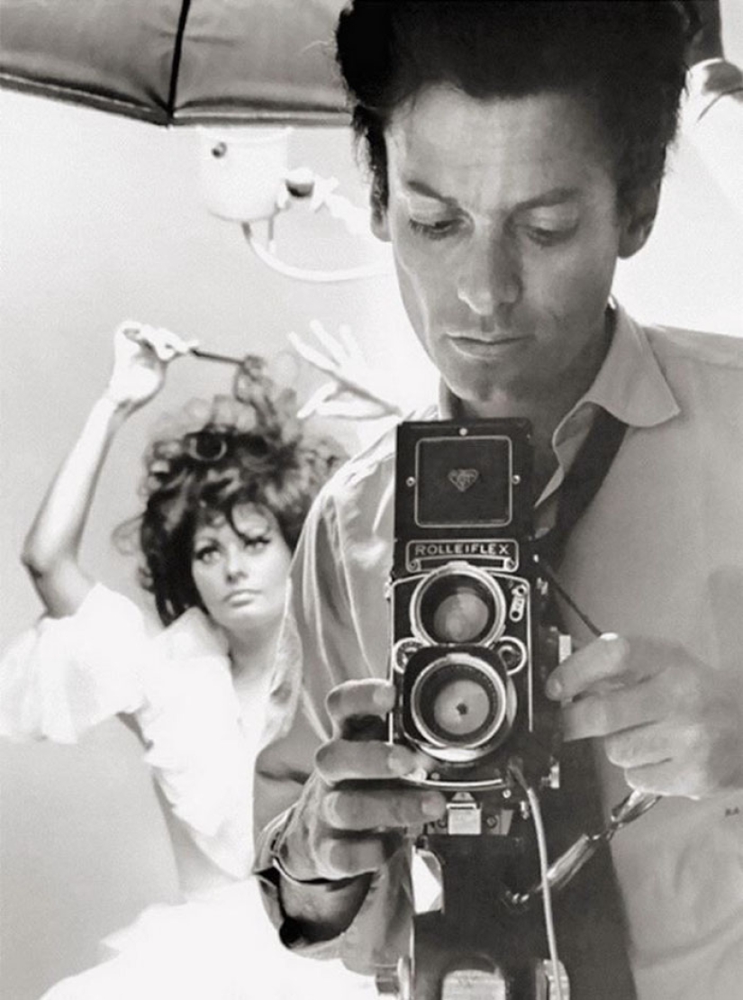 Vintage Celebrity Selfies Taken before It became Mainstream