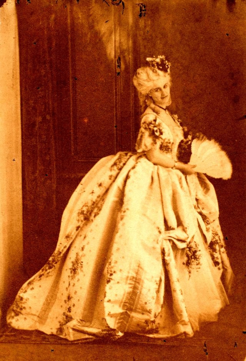 Virginia Oldoini-Condesa, amante del emperador y la primera modelo del siglo XIX