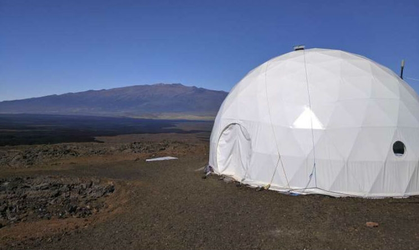 "Walking on grass without shoes and socks is really very interesting": NASA test subjects after 8 months under the dome