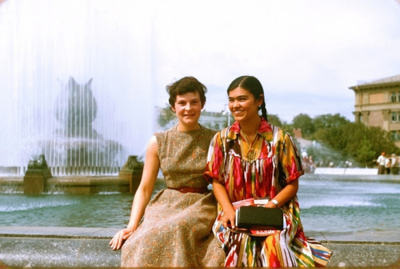 Warm and colorful pictures of everyday life in Uzbekistan in 1956