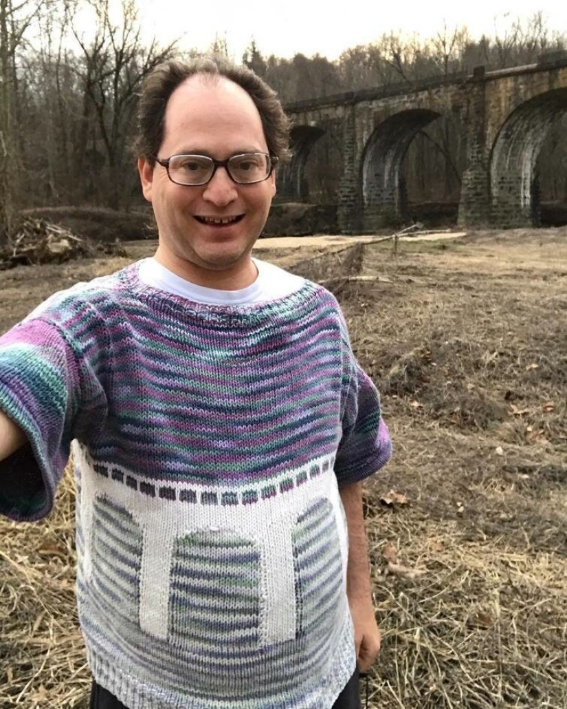Warm tourism: an American knits sweaters with sights