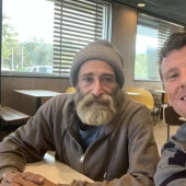 Welcome back: the homeless man gave his last money to help a stranger, and received a generous reward