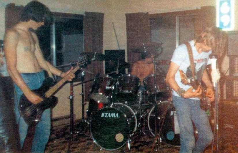 What did cult rock bands look like at the very beginning of their career