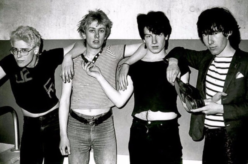 What did cult rock bands look like at the very beginning of their career
